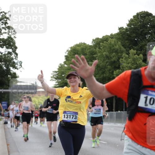 29.06.2025 - hella hamburg halbmarathon Jannik Wohlers http://msf.ph/oto/8286982 29.06.2025 10:03:36 Lombardsbrücke 1032, 1355, 1367, 3488, 4095, 4488, 5058, 5363, 5613, 6142, 6706, 7017, 7306, 7485, 8421, 8422, 8423, 8469, 9280, 9526, 9899, 11511, 11614, 12336, 12653, 13173, 13583, 15520, 15678, 16099, 16113, 17098, 18111, 18985 meine-sportfotos.de