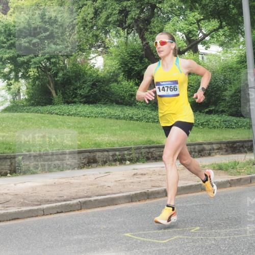 29.06.2025 - hella hamburg halbmarathon KatJ http://msf.ph/oto/8287025 29.06.2025 10:11:44 Zwischen KM18-KM19  meine-sportfotos.de