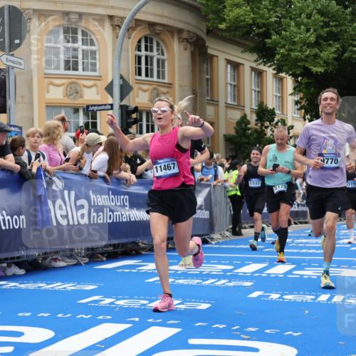 29.06.2025 - hella hamburg halbmarathon Strokosch-Dieckow http://msf.ph/oto/8287053 29.06.2025 10:48:21 Ziel 1537, 3747, 5129, 5362, 5528, 6081, 6923, 7367, 7599, 8216, 9262, 9770, 11211, 11451, 11467, 12549, 12840, 13962, 14797, 14990, 15629, 15735, 17745, 17855, 17982, 18790, 18923, 18963, 19127 meine-sportfotos.de