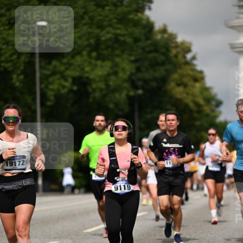 29.06.2025 - hella hamburg halbmarathon Dr. Thomas Lammeyer http://msf.ph/oto/8287102 29.06.2025 10:16:01 Kennedybrücke 1062, 1790, 3262, 3746, 3837, 4499, 6871, 6966, 7370, 7474, 8206, 8207, 9119, 9253, 9254, 9405 meine-sportfotos.de