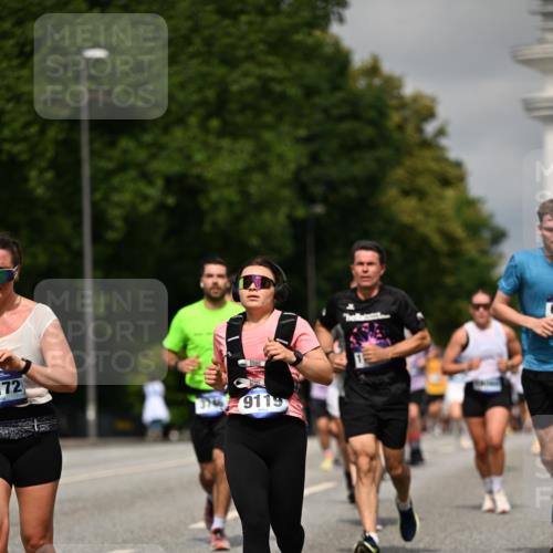 29.06.2025 - hella hamburg halbmarathon Dr. Thomas Lammeyer http://msf.ph/oto/8287194 29.06.2025 10:16:01 Kennedybrücke 1062, 1790, 3262, 3746, 3837, 4499, 6871, 6966, 7370, 7474, 8206, 8207, 9119, 9253, 9254, 9405 meine-sportfotos.de
