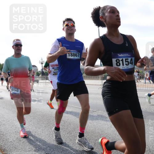 29.06.2025 - hella hamburg halbmarathon Lena Gebhardt http://msf.ph/oto/8287206 29.06.2025 09:58:29 Lombardsbrücke 15914, 1285, 2656, 3859, 18867, 8154, 1855, 1034, 1179, 1190, 1258, 1285, 1335, 1727, 1815, 1946, 1951, 2029, 2034, 2070, 2138, 2417, 2518, 2636, 2656, 2711, 2840, 2883, 2907, 3041, 3091, 3097, 3819, 3859, 3952, 4120, 4152, 4167, 4814, 4903, 5077, 5084, 5093, 5259, 5378, 5672, 5721, 5894, 6164, 6272, 6433, 6592, 6657, 6754, 6759, 6877, 6897, 7065, 7082, 7409, 7509, 7716, 7724, 7856, 7896, 8154, 8311, 8393, 8508, 8590, 8825, 9012, 9057, 9562, 9656, 10084 meine-sportfotos.de
