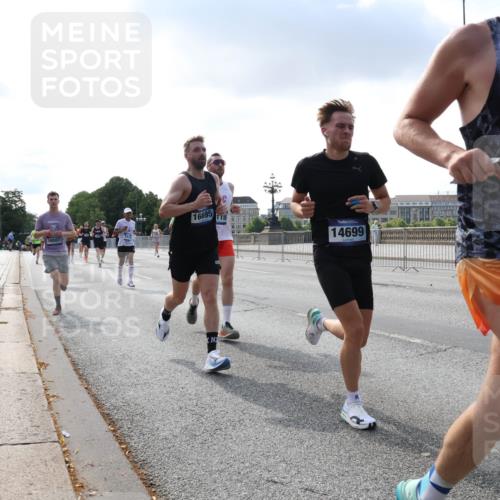 29.06.2025 - hella hamburg halbmarathon Lena Gebhardt http://msf.ph/oto/8287222 29.06.2025 09:46:04 Lombardsbrücke 16507, 16695, 15, 14699, 60, 100, 6169, 1080, 1686, 1707, 1894, 2460, 2525, 3809, 3843, 3955, 4463, 4679, 4812, 5042, 5187, 5550, 6169, 6495, 6878, 7055, 7186, 7845, 7880, 7965, 8062, 8190, 8864, 8956, 9345, 10270, 10453, 10484, 10876, 11120, 11199, 11282, 11833, 12189, 12232, 12308, 12681, 13066, 13167, 13343, 13618, 13686, 13754, 14167, 14276, 14293, 15115, 15391, 15689, 16507, 16580, 17213, 17768 meine-sportfotos.de
