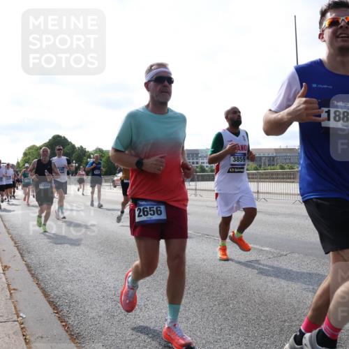 29.06.2025 - hella hamburg halbmarathon Lena Gebhardt http://msf.ph/oto/8287295 29.06.2025 09:58:30 Lombardsbrücke 15914, 2656, 3859, 18867, 1034, 1179, 1190, 1258, 1285, 1335, 1727, 1815, 1946, 1951, 2029, 2034, 2070, 2138, 2417, 2518, 2636, 2656, 2711, 2840, 2883, 2907, 3041, 3097, 3819, 3859, 3952, 4120, 4152, 4167, 4814, 4903, 5077, 5084, 5093, 5259, 5378, 5672, 5721, 5894, 6164, 6272, 6433, 6592, 6657, 6754, 6759, 6877, 6897, 7082, 7369, 7409, 7509, 7716, 7724, 7856, 7896, 8154, 8311, 8393, 8508, 8590, 8639, 8825, 9012, 9057, 9562, 9656, 10084 meine-sportfotos.de