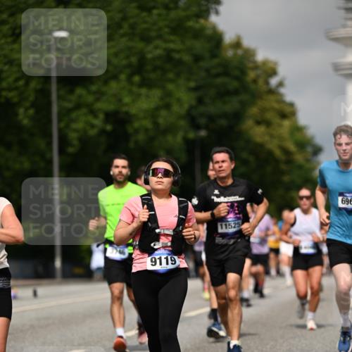 29.06.2025 - hella hamburg halbmarathon Dr. Thomas Lammeyer http://msf.ph/oto/8287332 29.06.2025 10:16:02 Kennedybrücke 1062, 1249, 1790, 1850, 3182, 3248, 3262, 3746, 3837, 4499, 5176, 6871, 6966, 7370, 7474, 8206, 8207, 9119, 9253, 9254, 9405 meine-sportfotos.de