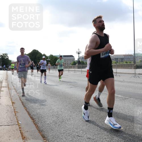 29.06.2025 - hella hamburg halbmarathon Lena Gebhardt http://msf.ph/oto/8287373 29.06.2025 09:46:05 Lombardsbrücke 16507, 16695, 1080, 1686, 1707, 1894, 2460, 2525, 3809, 3843, 3955, 4463, 4679, 4812, 5042, 5187, 5550, 6169, 6495, 6878, 7055, 7186, 7845, 7880, 7901, 7965, 8062, 8190, 8864, 8956, 9345, 10270, 10453, 10484, 10876, 11120, 11199, 11282, 11833, 12189, 12232, 12308, 12681, 13066, 13167, 13252, 13343, 13618, 13686, 13754, 14167, 14276, 14293, 15115, 15391, 15689, 16507, 16580, 17213, 17768 meine-sportfotos.de