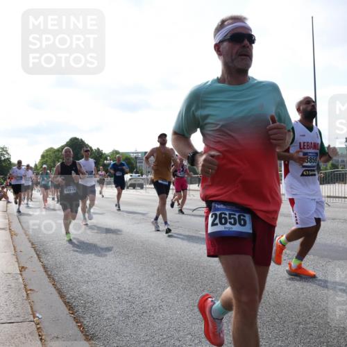 29.06.2025 - hella hamburg halbmarathon Lena Gebhardt http://msf.ph/oto/8287387 29.06.2025 09:58:30 Lombardsbrücke 15914, 2656, 3859, 1034, 1179, 1190, 1258, 1285, 1335, 1727, 1815, 1946, 1951, 2029, 2034, 2070, 2138, 2417, 2518, 2636, 2656, 2711, 2840, 2883, 2907, 3041, 3097, 3819, 3859, 3952, 4120, 4152, 4167, 4814, 4903, 5077, 5084, 5093, 5259, 5378, 5672, 5721, 5894, 6164, 6272, 6433, 6592, 6657, 6754, 6759, 6877, 6897, 7082, 7369, 7409, 7509, 7716, 7724, 7856, 7896, 8154, 8311, 8393, 8508, 8590, 8639, 8825, 9012, 9057, 9562, 9656, 10084 meine-sportfotos.de