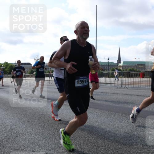 29.06.2025 - hella hamburg halbmarathon Lena Gebhardt http://msf.ph/oto/8287719 29.06.2025 09:58:32 Lombardsbrücke 5259, 12761, 11214, 8393, 15914, 14845, 1034, 1179, 1190, 1285, 1727, 1815, 1946, 1951, 2029, 2034, 2070, 2138, 2417, 2518, 2636, 2656, 2711, 2840, 2883, 2907, 3041, 3097, 3819, 3859, 3952, 4120, 4152, 4167, 4814, 4903, 5077, 5084, 5093, 5259, 5378, 5721, 5894, 6164, 6272, 6294, 6433, 6592, 6657, 6754, 6759, 6877, 6897, 7082, 7369, 7409, 7509, 7716, 7724, 7856, 7896, 8154, 8311, 8322, 8393, 8508, 8590, 8639, 8825, 9012, 9057, 9562, 9656, 10084 meine-sportfotos.de