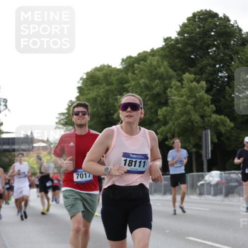 29.06.2025 - hella hamburg halbmarathon Jannik Wohlers http://msf.ph/oto/8287767 29.06.2025 10:03:41 Lombardsbrücke 1032, 1355, 3488, 4095, 4488, 5058, 5363, 5613, 6142, 6706, 7017, 7485, 8177, 8421, 8422, 8423, 8469, 9526, 9899, 10756, 11511, 11614, 12004, 12005, 12336, 12653, 13173, 13583, 15520, 15525, 15678, 16099, 17098, 17437, 17860, 17880, 18111, 18985 meine-sportfotos.de