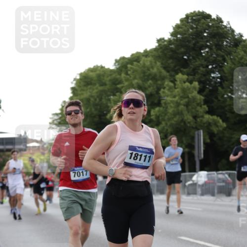 29.06.2025 - hella hamburg halbmarathon Jannik Wohlers http://msf.ph/oto/8287796 29.06.2025 10:03:41 Lombardsbrücke 1032, 1355, 3488, 4095, 4488, 5058, 5363, 5613, 6142, 6706, 7017, 7485, 8177, 8421, 8422, 8423, 8469, 9526, 9899, 10756, 11511, 11614, 12004, 12005, 12336, 12653, 13173, 13583, 15520, 15525, 15678, 16099, 17098, 17437, 17860, 17880, 18111, 18985 meine-sportfotos.de