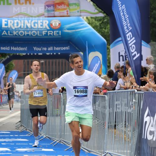 29.06.2025 - hella hamburg halbmarathon Strokosch-Dieckow http://msf.ph/oto/8287911 29.06.2025 10:20:47 Ziel 11210, 14360, 14766, 16988, 17402 meine-sportfotos.de