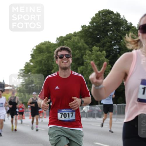 29.06.2025 - hella hamburg halbmarathon Jannik Wohlers http://msf.ph/oto/8287978 29.06.2025 10:03:42 Lombardsbrücke 1032, 1355, 2979, 3488, 4095, 4488, 5058, 5613, 6142, 6706, 7017, 8177, 8421, 8422, 8423, 9526, 9899, 10756, 11511, 11582, 12004, 12005, 12336, 12653, 13173, 13583, 15520, 15525, 15678, 16099, 17098, 17437, 17860, 17880, 18111, 18985 meine-sportfotos.de