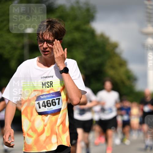 29.06.2025 - hella hamburg halbmarathon Dr. Thomas Lammeyer http://msf.ph/oto/8287997 29.06.2025 09:53:21 Kennedybrücke 1343, 1445, 1615, 1800, 1975, 2324, 2573, 2949, 3136, 3282, 3431, 3530, 4303, 4425, 5248, 5889, 6123, 6682, 7495, 7796, 8370, 8629, 8925, 9264, 9265, 9294, 9296, 10930 meine-sportfotos.de