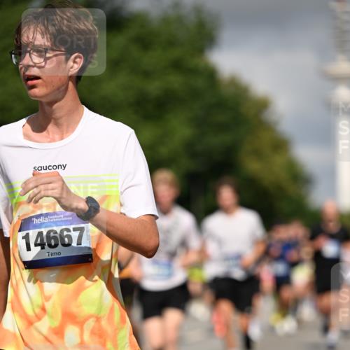 29.06.2025 - hella hamburg halbmarathon Dr. Thomas Lammeyer http://msf.ph/oto/8288007 29.06.2025 09:53:22 Kennedybrücke 1343, 1445, 1615, 1800, 1975, 2324, 2573, 2949, 3136, 3282, 3431, 3530, 4303, 4425, 5248, 5889, 6123, 6682, 7495, 7796, 8370, 8629, 8925, 9264, 9265, 9294, 9296, 9979, 10894, 10930 meine-sportfotos.de