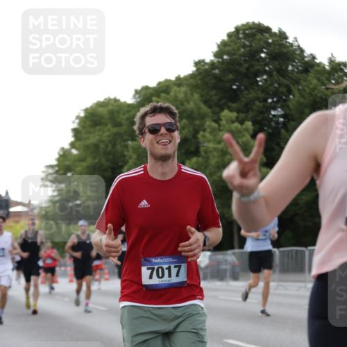 29.06.2025 - hella hamburg halbmarathon Jannik Wohlers http://msf.ph/oto/8288018 29.06.2025 10:03:42 Lombardsbrücke 1032, 1355, 2979, 3488, 4095, 4488, 5058, 5613, 6142, 6706, 7017, 8177, 8421, 8422, 8423, 9526, 9899, 10756, 11511, 11582, 12004, 12005, 12336, 12653, 13173, 13583, 15520, 15525, 15678, 16099, 17098, 17437, 17860, 17880, 18111, 18985 meine-sportfotos.de