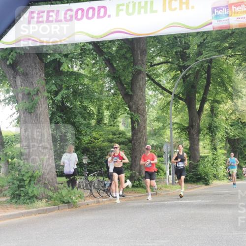 29.06.2025 - hella hamburg halbmarathon KatJ http://msf.ph/oto/8288023 29.06.2025 10:12:17 Zwischen KM18-KM19  meine-sportfotos.de