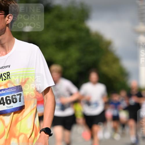 29.06.2025 - hella hamburg halbmarathon Dr. Thomas Lammeyer http://msf.ph/oto/8288170 29.06.2025 09:53:22 Kennedybrücke 1343, 1445, 1615, 1800, 1975, 2324, 2573, 2949, 3136, 3282, 3431, 3530, 4303, 4425, 5248, 5889, 6123, 6682, 7495, 7796, 8370, 8629, 8925, 9264, 9265, 9294, 9296, 9979, 10894, 10930 meine-sportfotos.de