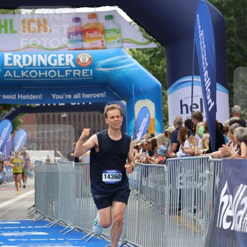 29.06.2025 - hella hamburg halbmarathon Strokosch-Dieckow http://msf.ph/oto/8288217 29.06.2025 10:20:41 Ziel 14360, 16988, 17402 meine-sportfotos.de