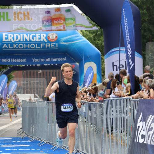 29.06.2025 - hella hamburg halbmarathon Strokosch-Dieckow http://msf.ph/oto/8288251 29.06.2025 10:20:41 Ziel 14360, 16988, 17402 meine-sportfotos.de