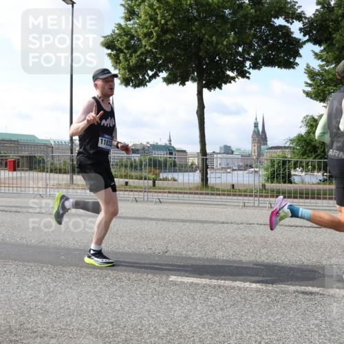 29.06.2025 - hella hamburg halbmarathon Lena Gebhardt http://msf.ph/oto/8288353 29.06.2025 09:46:10 Lombardsbrücke 18563, 11833, 1080, 1686, 1894, 2460, 2525, 3809, 3843, 3955, 4463, 4812, 5042, 5187, 5550, 6169, 6495, 6878, 7055, 7186, 7534, 7845, 7880, 7901, 7965, 8062, 8784, 8864, 8956, 9345, 10270, 10453, 10484, 10865, 11199, 11282, 11833, 12189, 12232, 12681, 13167, 13252, 13343, 13617, 13686, 13754, 14167, 14276, 14293, 15115, 15391, 15689, 16065, 16140, 16507, 16580, 16931, 17213, 17768 meine-sportfotos.de