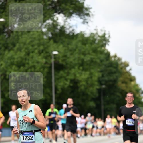 29.06.2025 - hella hamburg halbmarathon Dr. Thomas Lammeyer http://msf.ph/oto/8288392 29.06.2025 10:37:13 Kennedybrücke 1078, 1199, 1324, 1373, 1732, 1879, 2059, 2384, 2838, 2959, 3221, 3391, 3422, 3560, 3653, 3708, 3871, 4030, 4096, 4446, 4555, 5156, 5581, 6861, 7135, 7750, 8170, 8175, 8595, 8839, 8993, 9034, 9289, 9471, 9750, 9768, 9780, 9812, 10002, 10770 meine-sportfotos.de