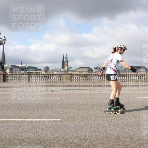 29.06.2025 - hella hamburg halbmarathon Lena Gebhardt http://msf.ph/oto/8288416 29.06.2025 09:05:34 Lombardsbrücke  meine-sportfotos.de