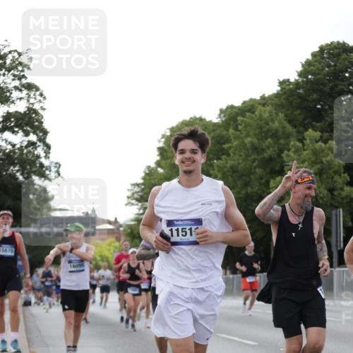 29.06.2025 - hella hamburg halbmarathon Jannik Wohlers http://msf.ph/oto/8288457 29.06.2025 10:03:46 Lombardsbrücke 2979, 3488, 4488, 4587, 5058, 5976, 6142, 6706, 6709, 7017, 8177, 8421, 8422, 8423, 9526, 10756, 11511, 11582, 12004, 12005, 13173, 13583, 14340, 15525, 15678, 16099, 17071, 17437, 17860, 17880, 18111, 18199, 18985 meine-sportfotos.de