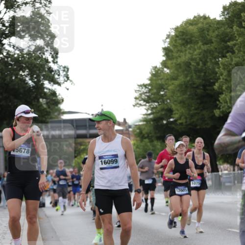 29.06.2025 - hella hamburg halbmarathon Jannik Wohlers http://msf.ph/oto/8288498 29.06.2025 10:03:47 Lombardsbrücke 2979, 3488, 4488, 4587, 5058, 5354, 5365, 5976, 6142, 6706, 6709, 7017, 8177, 8421, 8422, 8423, 9526, 10756, 11511, 11582, 12004, 12005, 12998, 13173, 13583, 14340, 14436, 15525, 15678, 16099, 17071, 17437, 17860, 17880, 18111, 18199, 18985 meine-sportfotos.de