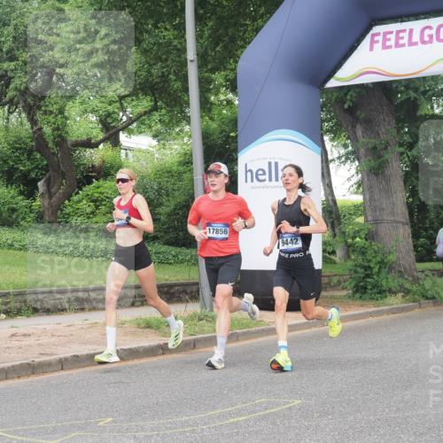 29.06.2025 - hella hamburg halbmarathon KatJ http://msf.ph/oto/8288539 29.06.2025 10:12:20 Zwischen KM18-KM19  meine-sportfotos.de