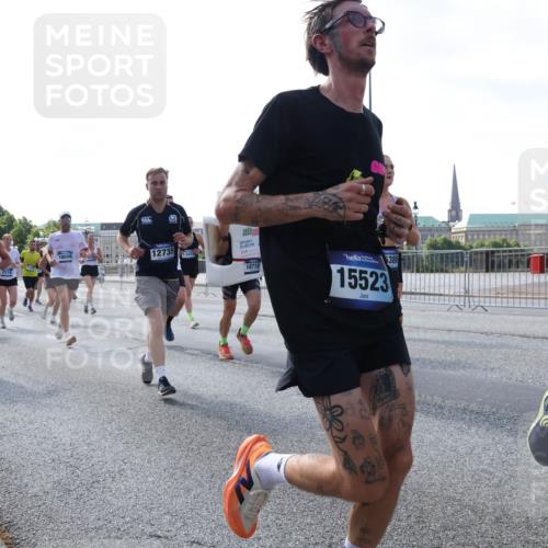 29.06.2025 - hella hamburg halbmarathon Lena Gebhardt http://msf.ph/oto/8288595 29.06.2025 09:58:36 Lombardsbrücke 18006, 12735, 13470, 309, 2518, 18960, 18715, 5389, 15523, 1034, 1190, 1285, 1410, 1727, 1815, 1946, 1951, 2029, 2034, 2070, 2417, 2518, 2636, 2656, 2711, 2840, 2883, 2907, 3041, 3097, 3334, 3819, 3859, 3952, 4120, 4152, 4167, 4903, 5077, 5084, 5093, 5259, 5378, 5721, 5894, 6164, 6272, 6294, 6433, 6592, 6657, 6759, 6877, 6897, 7082, 7369, 7409, 7716, 7732, 7856, 7896, 8068, 8154, 8311, 8322, 8393, 8508, 8590, 8639, 8721, 8825, 9012, 9057, 9562, 9656, 9727, 9770, 10084 meine-sportfotos.de