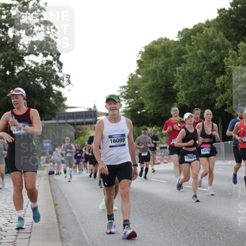 29.06.2025 - hella hamburg halbmarathon Jannik Wohlers http://msf.ph/oto/8288598 29.06.2025 10:03:48 Lombardsbrücke 2979, 3488, 4488, 4587, 5058, 5354, 5365, 5976, 6142, 6706, 6709, 7017, 8177, 8421, 8422, 8423, 9526, 10756, 11511, 11582, 12004, 12005, 12998, 13583, 14340, 14436, 14917, 15525, 15678, 16099, 17071, 17437, 17860, 17880, 18111, 18199, 18985 meine-sportfotos.de