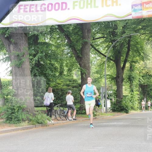 29.06.2025 - hella hamburg halbmarathon KatJ http://msf.ph/oto/8288716 29.06.2025 10:12:22 Zwischen KM18-KM19  meine-sportfotos.de