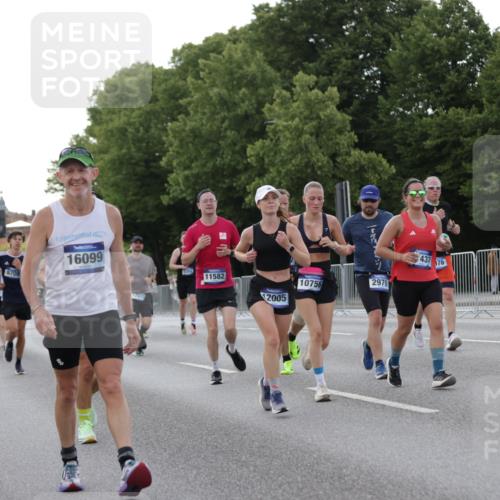 29.06.2025 - hella hamburg halbmarathon Jannik Wohlers http://msf.ph/oto/8288738 29.06.2025 10:03:49 Lombardsbrücke 2979, 3488, 4488, 4587, 5058, 5354, 5365, 5976, 6142, 6706, 6709, 7017, 8177, 8217, 8421, 8422, 8423, 9526, 10756, 11511, 11582, 12004, 12005, 12998, 13583, 14340, 14436, 14917, 15525, 15678, 16099, 17071, 17437, 17860, 17880, 18111, 18199, 18985 meine-sportfotos.de