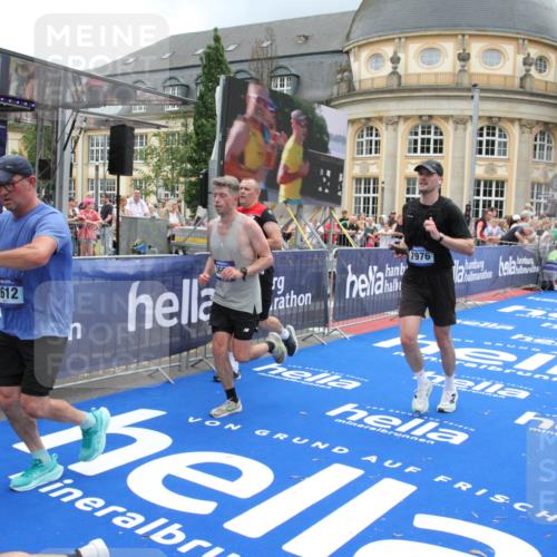 29.06.2025 - hella hamburg halbmarathon Michael Strokosch http://msf.ph/oto/8288794 29.06.2025 10:55:58 Ziel 1179, 2612, 3256, 3668, 4772, 7147, 7976, 8968, 9246, 10084, 14867, 15184, 15868, 15884, 18867 meine-sportfotos.de