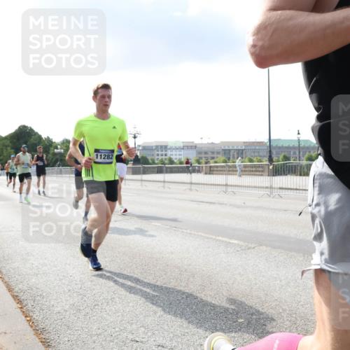 29.06.2025 - hella hamburg halbmarathon Lena Gebhardt http://msf.ph/oto/8288905 29.06.2025 09:46:11 Lombardsbrücke 11282, 191, 1721, 1080, 1686, 1894, 2460, 2525, 3809, 3843, 3955, 4463, 4812, 5042, 5187, 5550, 6169, 6495, 6878, 7055, 7186, 7534, 7845, 7880, 7901, 7965, 8062, 8784, 8864, 8956, 9345, 10270, 10453, 10484, 10865, 10929, 11199, 11282, 11833, 12189, 12232, 12681, 13167, 13252, 13343, 13617, 13686, 13754, 14167, 14276, 14293, 15115, 15391, 15689, 16065, 16140, 16507, 16580, 16931, 17213, 17768 meine-sportfotos.de