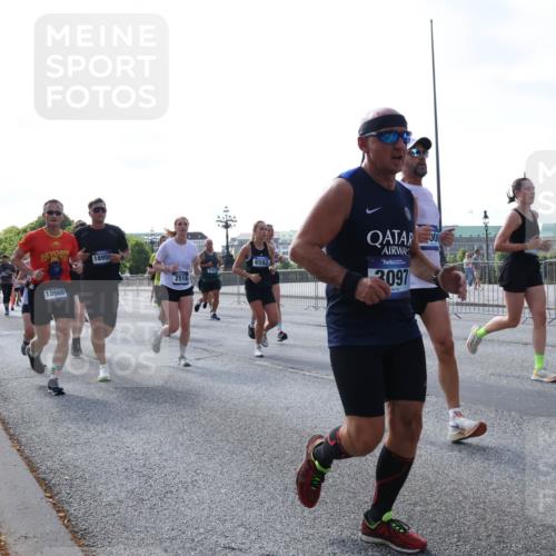 29.06.2025 - hella hamburg halbmarathon Lena Gebhardt http://msf.ph/oto/8289064 29.06.2025 09:58:38 Lombardsbrücke 18960, 1895, 2518, 6592, 3097, 1034, 1190, 1285, 1410, 1485, 1727, 1815, 1946, 1951, 2029, 2034, 2070, 2518, 2656, 2711, 2840, 2883, 2907, 3041, 3097, 3334, 3819, 3859, 3952, 4120, 4152, 4167, 4903, 5077, 5084, 5093, 5259, 5378, 5721, 5894, 6164, 6272, 6294, 6433, 6592, 6657, 6759, 6877, 6897, 7082, 7369, 7409, 7716, 7732, 7856, 7896, 8068, 8154, 8311, 8322, 8393, 8508, 8590, 8639, 8721, 8825, 9012, 9057, 9562, 9656, 9727, 9770, 10084 meine-sportfotos.de