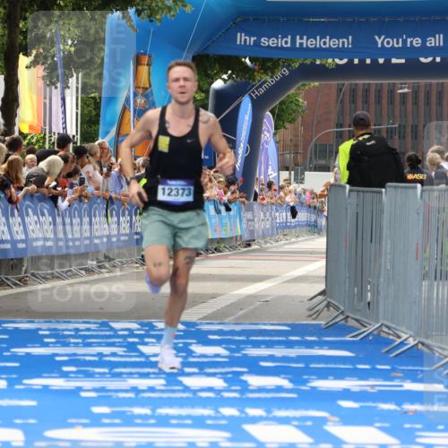 29.06.2025 - hella hamburg halbmarathon Strokosch-Dieckow http://msf.ph/oto/8289158 29.06.2025 10:20:21 Ziel 12373, 16245 meine-sportfotos.de