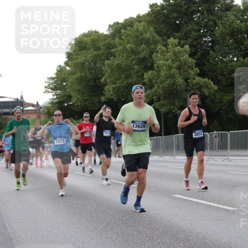 29.06.2025 - hella hamburg halbmarathon Jannik Wohlers http://msf.ph/oto/8289236 29.06.2025 10:04:06 Lombardsbrücke 1213, 1377, 1674, 2011, 2852, 3994, 4146, 4587, 5354, 5365, 8217, 9489, 10213, 10709, 10834, 10962, 12924, 12998, 13625, 14340, 14436, 14917, 16128, 16145, 16753, 16989, 17071, 17113, 17434, 17569, 17685, 17686, 17763, 18098, 18520, 18525 meine-sportfotos.de