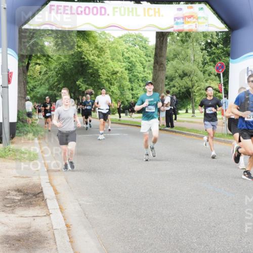 29.06.2025 - hella hamburg halbmarathon MichiJ http://msf.ph/oto/8289288 29.06.2025 10:33:22 Zwischen KM18-KM19 2098, 2590, 4854, 4997, 9159, 10741, 12643, 14722, 18637 meine-sportfotos.de