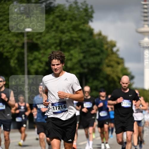 29.06.2025 - hella hamburg halbmarathon Dr. Thomas Lammeyer http://msf.ph/oto/8289378 29.06.2025 09:53:24 Kennedybrücke 1343, 1445, 1615, 1800, 1975, 2324, 2573, 2949, 3282, 3431, 3530, 4303, 4425, 5248, 5889, 6123, 6682, 7495, 7796, 8370, 8629, 8925, 9264, 9265, 9294, 9296, 9979, 10894, 10930 meine-sportfotos.de