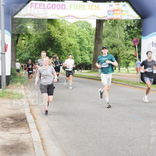 29.06.2025 - hella hamburg halbmarathon MichiJ http://msf.ph/oto/8289382 29.06.2025 10:33:23 Zwischen KM18-KM19 2590, 4270, 4854, 4997, 7709, 9159, 10741, 12643, 15651 meine-sportfotos.de