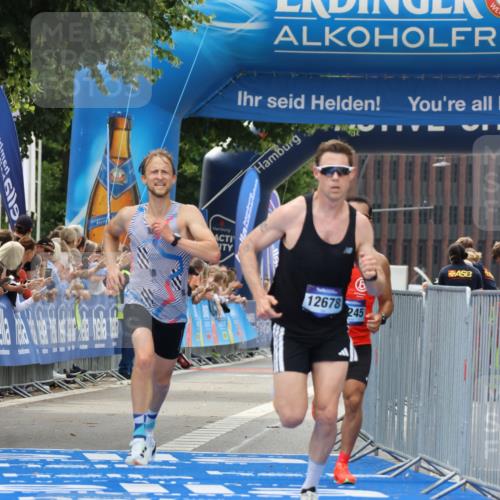 29.06.2025 - hella hamburg halbmarathon Strokosch-Dieckow http://msf.ph/oto/8289476 29.06.2025 10:20:12 Ziel 54, 12678, 14302, 16245 meine-sportfotos.de