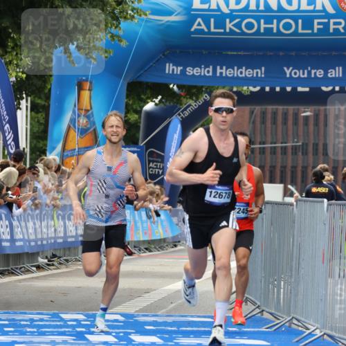 29.06.2025 - hella hamburg halbmarathon Strokosch-Dieckow http://msf.ph/oto/8289557 29.06.2025 10:20:12 Ziel 54, 12678, 14302, 16245 meine-sportfotos.de