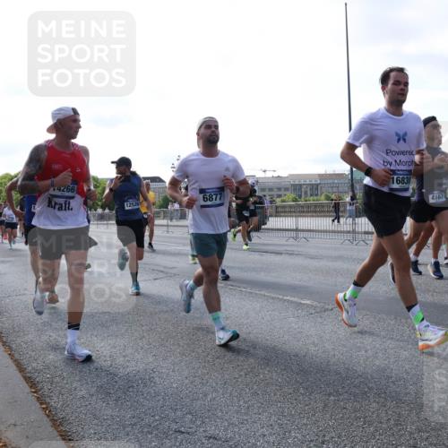 29.06.2025 - hella hamburg halbmarathon Lena Gebhardt http://msf.ph/oto/8289621 29.06.2025 09:58:41 Lombardsbrücke 14266, 12526, 6877, 16830, 4167, 1190, 1285, 1410, 1485, 1727, 1815, 1946, 1951, 2029, 2034, 2518, 2656, 2840, 2883, 2907, 3041, 3097, 3334, 3819, 3859, 3952, 4120, 4152, 4167, 4903, 5077, 5084, 5093, 5259, 5378, 5721, 5894, 6272, 6294, 6433, 6592, 6629, 6657, 6759, 6877, 6897, 7082, 7369, 7716, 7732, 7856, 7896, 8068, 8154, 8311, 8322, 8393, 8590, 8639, 8721, 8825, 9012, 9057, 9562, 9655, 9656, 9727, 9770, 10084, 10488 meine-sportfotos.de