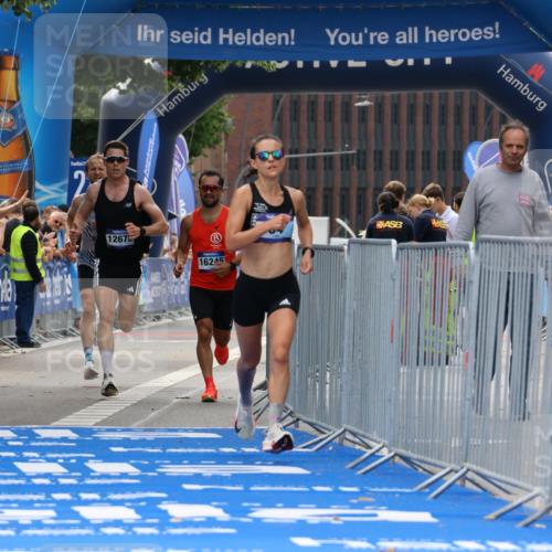 29.06.2025 - hella hamburg halbmarathon Strokosch-Dieckow http://msf.ph/oto/8289759 29.06.2025 10:20:09 Ziel 54, 11829, 12678, 14302 meine-sportfotos.de