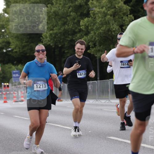 29.06.2025 - hella hamburg halbmarathon Jannik Wohlers http://msf.ph/oto/8289767 29.06.2025 10:04:07 Lombardsbrücke 1213, 1377, 1674, 2011, 2852, 3994, 4146, 4293, 4587, 5354, 5365, 5869, 8217, 9489, 10213, 10709, 10834, 10962, 12924, 12998, 13625, 14340, 14436, 14917, 16128, 16145, 16753, 16989, 17113, 17434, 17569, 17685, 17686, 17763, 18098, 18520, 18525 meine-sportfotos.de