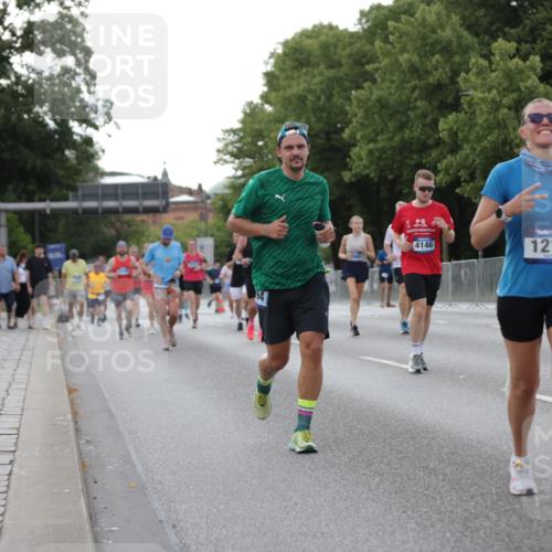 29.06.2025 - hella hamburg halbmarathon Jannik Wohlers http://msf.ph/oto/8289930 29.06.2025 10:04:08 Lombardsbrücke 1213, 1347, 1377, 1674, 2011, 2852, 3994, 4146, 4293, 5354, 5365, 5869, 6311, 8217, 9489, 10213, 10709, 10834, 10962, 12924, 12998, 13625, 14436, 14917, 16128, 16145, 16753, 16989, 17113, 17434, 17569, 17685, 17686, 17763, 18098, 18520, 18525 meine-sportfotos.de
