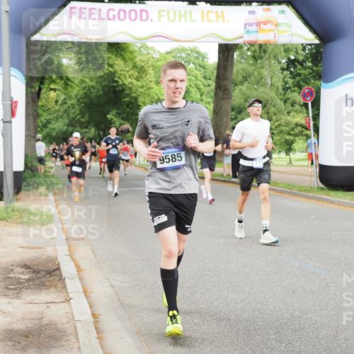 29.06.2025 - hella hamburg halbmarathon MichiJ http://msf.ph/oto/8289947 29.06.2025 10:33:25 Zwischen KM18-KM19 1424, 1569, 2590, 4270, 4854, 4997, 7709, 9159, 9585, 12643, 15651 meine-sportfotos.de