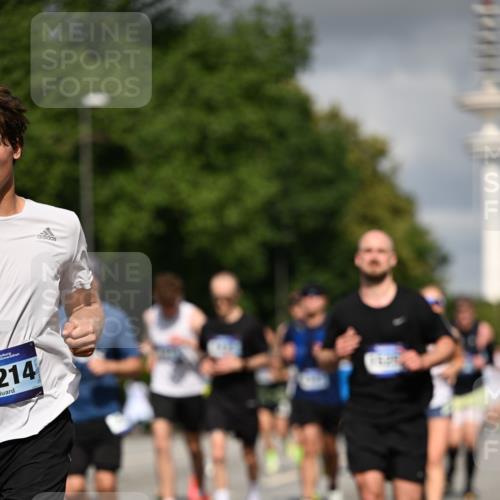 29.06.2025 - hella hamburg halbmarathon Dr. Thomas Lammeyer http://msf.ph/oto/8289989 29.06.2025 09:53:25 Kennedybrücke 1343, 1445, 1615, 1800, 1975, 2324, 2573, 2949, 3282, 3431, 3530, 4303, 4425, 5248, 5889, 6123, 6682, 7495, 7796, 8370, 8629, 8925, 9264, 9265, 9294, 9296, 9979, 10894, 10930 meine-sportfotos.de