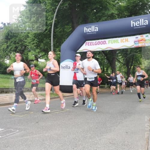 29.06.2025 - hella hamburg halbmarathon KatJ http://msf.ph/oto/8290088 29.06.2025 10:42:00 Zwischen KM18-KM19 1143, 2448, 4231, 4897, 6355, 6356, 8223 meine-sportfotos.de